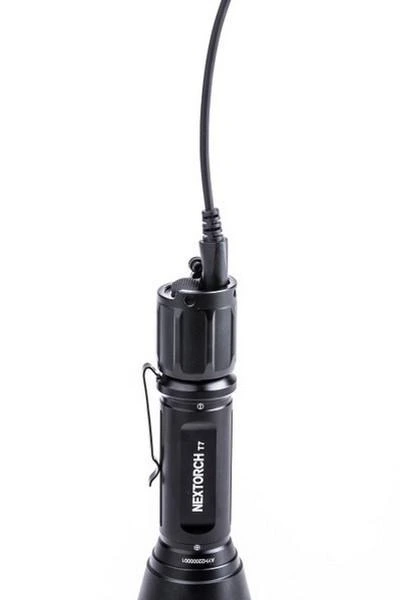 lampe-torche-tactique-chasse-Nextorch-T7-V2.0-SET-1200-lumens-1300-metres-kit-montage-sur-arme-00-07.webp